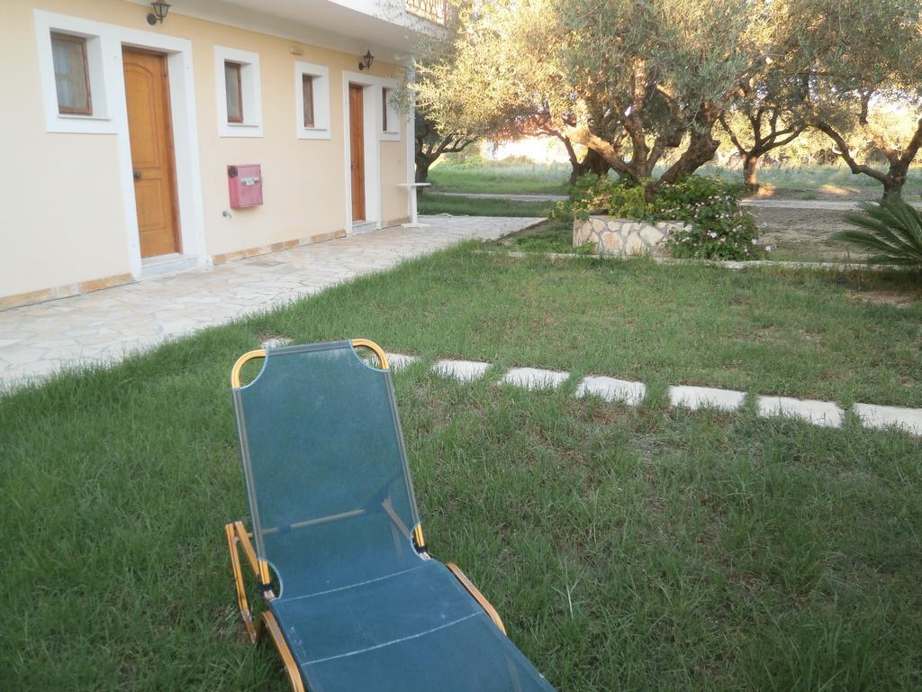 Kavos Psarou Studios & Apartments Exterior photo